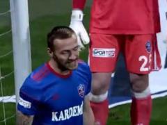 Антон Кравченко отметился автоголом в матче с Фенербахче