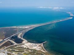 From the Crimean bridge cars were evacuated