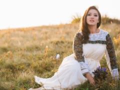 Day embroidered-2018: Natalka Karpa collects a collection of national clothes