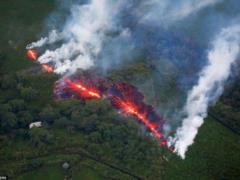  It was hell . The volcano in Hawaii has erupted a giant cloud of ash