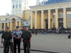 The Kharkov guardsmen in the hot pursuit of detained offenders