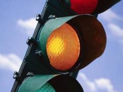 МВД: вопрос об отмене желтого сигнала светофора не является приоритетным
