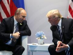Сноуден рассказал о великой любви Трампа к Путину