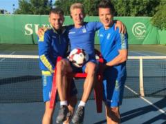 New exercises from collections. Konoplnyaka with Zinchenko on his shoulders showed how to beat balls