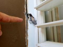 In Israel, the city of Sderot is fired from Gaza, houses and cars are damaged
