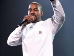 Relatives Whitney Houston have sharply reacted to act Kanye West with a toilet of the singer in drugs