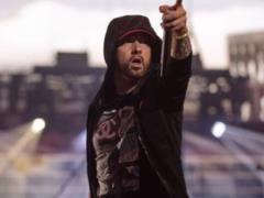 Eminem during the performance has warmed up hearings about the novel with Ники Минаж