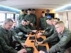 С заботой о солдате: единственный в Украине мобильный психологический комплекс будет помогать гвардейцам на Донбассе