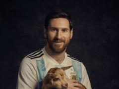 Messi staged a photo session with a goat and a goat