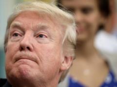 Трамп позабыл американский гимн