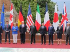 France large-set the Americans in the G7