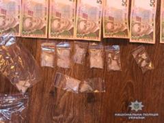 На Киевщине полицейские задержали вооруженную организованную группу наркодилеров