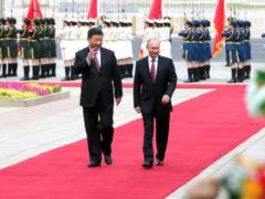 Putin gave Xi Jinping a bath