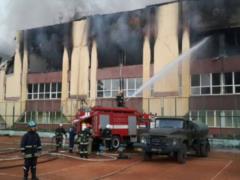 Во Львове загорелись здания спорткомплекса СКА