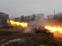  В яблочко!  В Сети показали мощный ракетный удар ВСУ по позициям боевиков