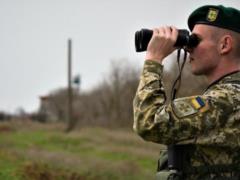 In Bucovina, border guards opened fire on the violators who attacked them