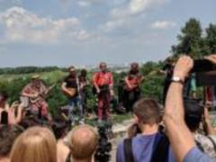 В столице на пейзажной аллее Борис Гребенщиков дал бесплатный концерт