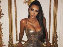Fidget Kim Kardashian in tights showed effective exercises for elastic buttocks
