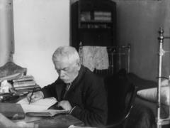 In Kharkov, vandals outraged the grave of the famous Ukrainian historian