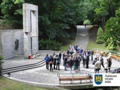 Во Львове почтили память профессоров, расстрелянных фашистами в 1941 году