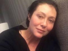 Шеннен Доэрти рассказала о своей 10-часовой операции по реконструкции груди