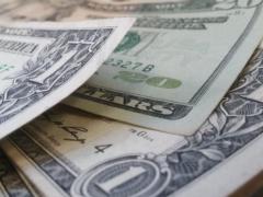 Moscow provided the dollar with a consistently high price