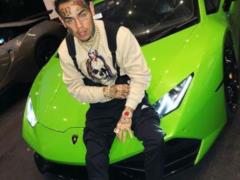 A famous American rapper was arrested for attempting to strangle a 16-year-old fan