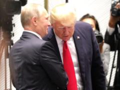 Putin could not restrain himself from meeting with Trump after the journalist s question