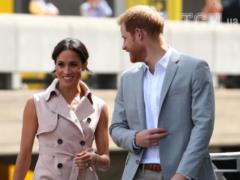 Happy and smiling prince Harry and Megan visited the exhibition in London