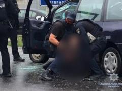 Полиции пришлось применить оружие при задержании наркоторговцев в Закарпатье