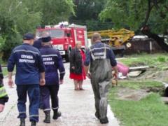 PE in Chernigov: the city is flooded with rain, turn off the light and water supply