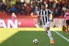PSG is ready to offer Juventus 50 million euros for Alex Sandro