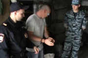 В Каменске-Уральском пьяный мужчина металлическим прутом насмерть забил своего школьного знакомого