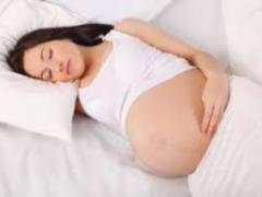 Вчені: якість сну матері відбивається на розвитку плоду в утробі