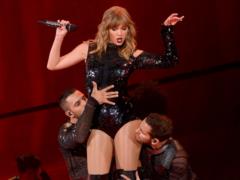 Taylor Swift embarrassed during the concert