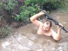 Боец ВСУ показала, как после ливня выглядят окопы в зоне ООС