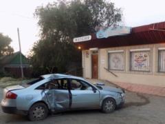 В Одесской области авто въехало в стену магазина: один погибший