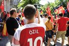 Немецкие болельщики организовали митинг в поддержку Озила и хотят, чтобы он остался в сборной