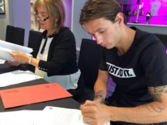 Суонси подписал игрока сборной Косово из Манчестер Сити