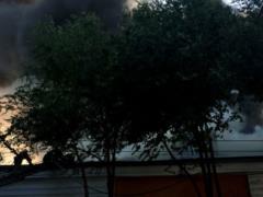 As a result of the fire, a fireman was hospitalized in UZPI