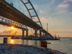Road accident paralyzes the Crimean bridge