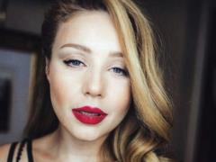 Beauty with a magnificent bust: Tina Karol showed how she looked in her student years