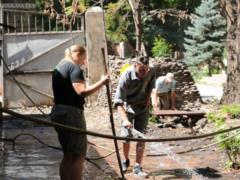 Одесские активисты обустраивают Летний театр