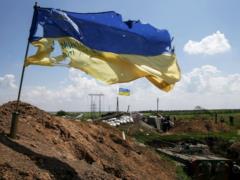 В зоне ООС подростки сорвали и хотели сжечь Флаг Украины