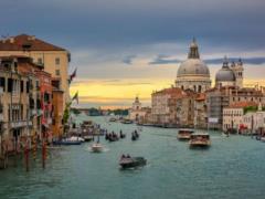 On the central canals, Venice was forbidden to sail on boats without a motor