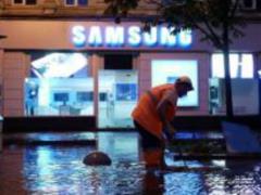 Flooded shopping centers and streets: the consequences of a night storm in Kiev