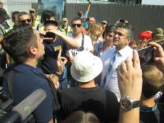 Одесские активисты требуют остановить стройку у дельфинария «Немо»