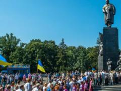 За даними поліції, близько 150 тис осіб візьмуть участь в святкових заходах в Харкові