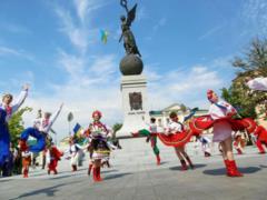 У Харківській ОДА тримають інтригу з приводу Дня державного прапора