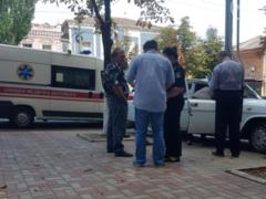 В Мариуполе под Ощадбанком умер мужчина, приехавший за пенсией из ОРДО